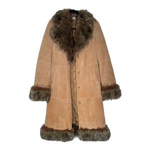 GORGEOUS Vintage Coat